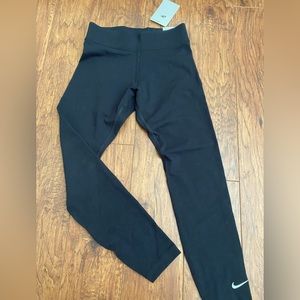 black nike leggings